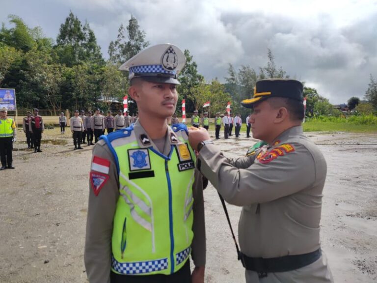 Kapolres Pegunungan Bintang Pimpin Apel Gelar Pasukan Ops Zebra Cartenz 2023