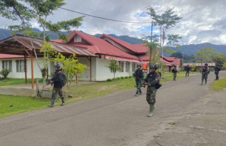 Aparat Gabungan TNI-POLRI Tindak KST Pegunungan Bintang Papua
