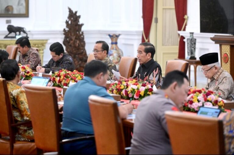 Presiden Jokowi Gelar Rapat Terkait Kelapa Sawit, Mahfud: Perusahaan yang Tidak Kooperatif Akan Dipidanakan