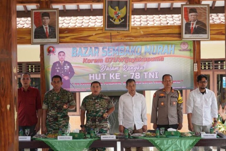 Korem Wijayakusuma Gelar Bazar Sembako Murah
