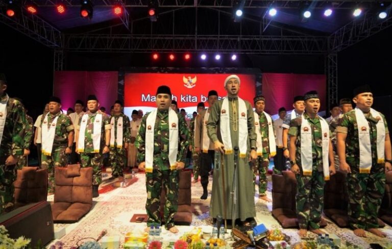 “Merah Putih adalah Kita” , Korem 071/Wijayakusuma Bersholawat Bersama Rakyat