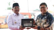 Bupati Anwar Sadat, menghadiri sekaligus membuka secara resmi kegiatan Festival Pelayanan Publik dan Talkshow Peningkatan Akses Pengaduan