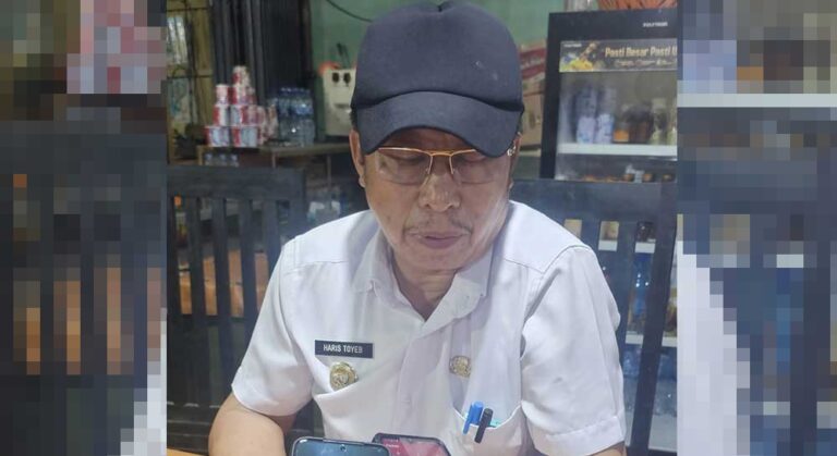 Pro kontra masyarakat Desa Torobulu terkait PT Wijaya Inti Nusantara (PT WIN) yang tak kunjung menemui titik terang, Camat Laeya Haris Toyeb