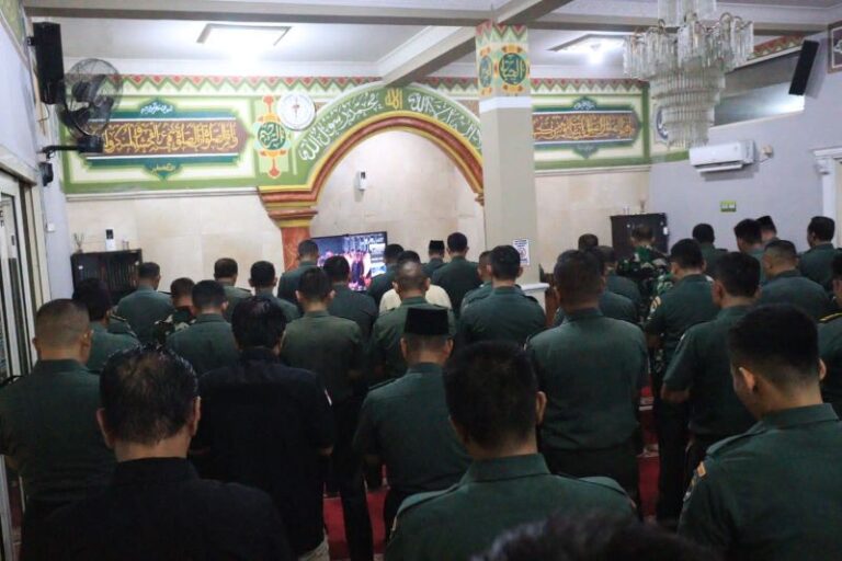 Korem Wijayakrama Dalam Rangka HUT ke 78 TNI Menggelar Doa Bersama