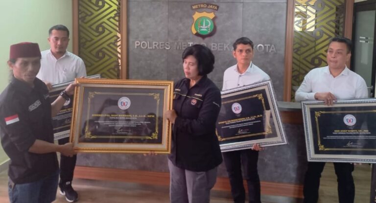 FWJ Indonesia Apresiasi 5 Perwira dan 1 Briptu Polres Metro Bekasi Kota