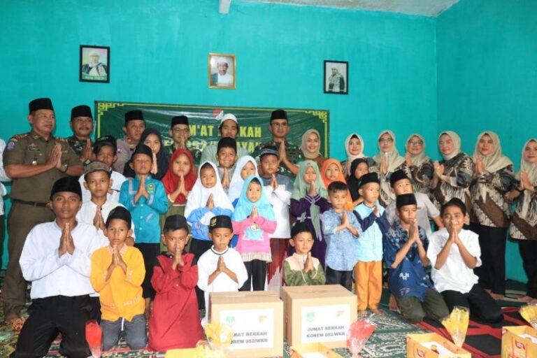 Jumat Berkah Rutin Korem Wijayakrama Berikan Bantuan Kepada Yayasan Kafilul Yatim