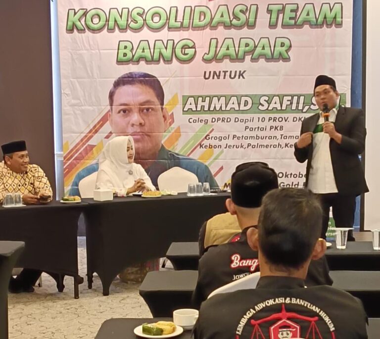 Anak betawi asli Cengkareng, Jakarta Barat, Ahmad Syafii kembali maju sebagai calon legislatif (Caleg) Dapil 10 DPRD DKI Jakarta, di