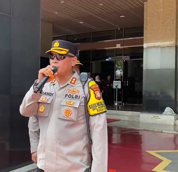 Polres Metro Jakarta Barat Gelar Apel Pasukan Ops Mantap Brata Jaya Bersama Pemkot Jakbar