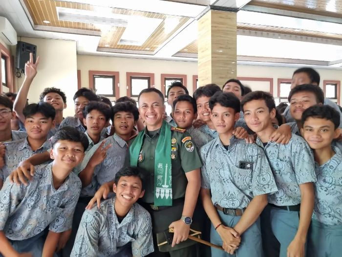 Dandim Bekasi Berikan Penguatan Mental Ideologi Pancasila di SMA Muhammadiyah 09