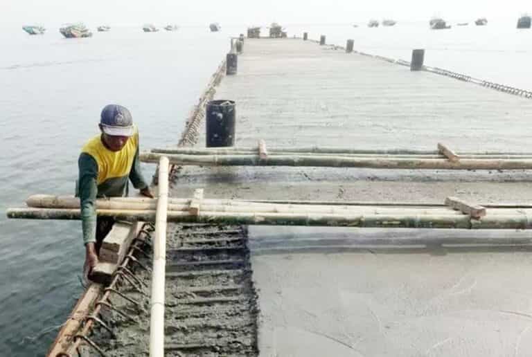 Pembangunan jetty PT Generasi Agung Perkasa dinilai akan membawa dampak bagi ekonomi di dua desa yakni Desa Watubuhoti dan Desa Parasi