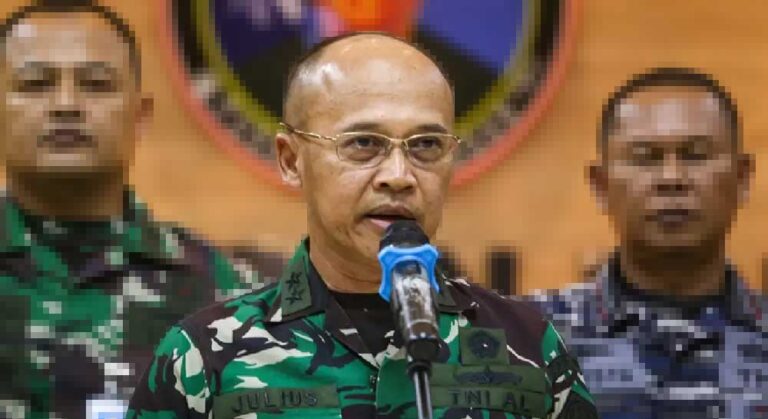 Kapuspen TNI Laksda TNI Julius Widjojono menanggapi video hoaks sekelompok prajurit TNI melaksanakan apel rangka penugasan ke Palestina.