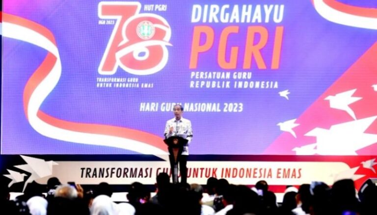 HUT ke 78 PGRI, Presiden Jokowi Apresiasi Dedikasi dan Kontribusi Guru di Indonesia