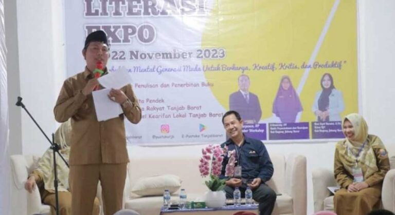 Hal tersebut disampaikan Wakil Bupati Tanjung Jabung Barat H. Hairan, SH dalam memberikan sambutan Literasi Expo dengan tema