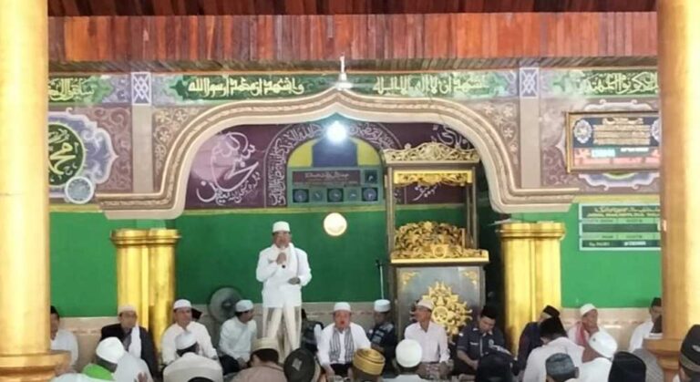 Safari Jumat di Desa Lubuk Bernai, Kecamatan Batang Asam, Kabupaten Tanjung Jabung Barat, Provinsi Jambi. Pada Jumat siang (17/11/2023).