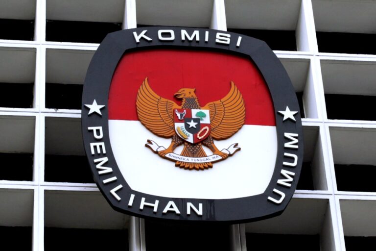 KPU Tanjab Barat mengumumkan 421 (DCT) anggota DPRD di Pemilu 2024 yang terdiri dari 16 partai peserta pemilu 2024 tersebar di 5 daerah