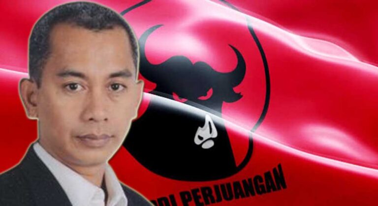 Puluhan warga RW 07 Rawa Bengkel mencurahkan aspirasinya kepada dua orang Caleg PDIP Abdul Aziz dan Karna Brata Lesmana (KBL), di