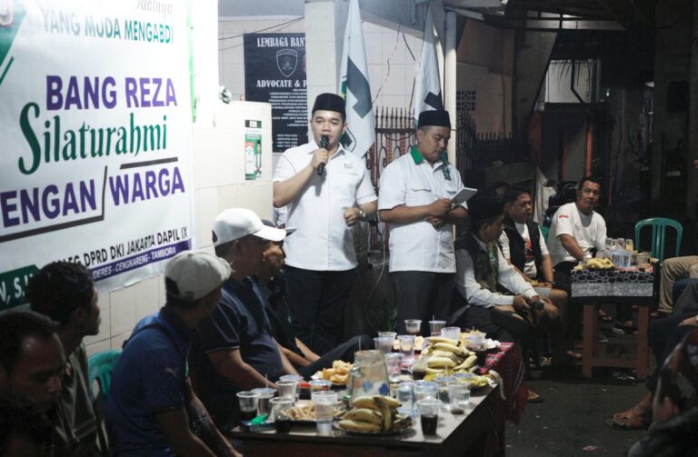 Soal Saluran Air, Warga Semanan Curhat ke Caleg PKB Reza Muhamad Irfan