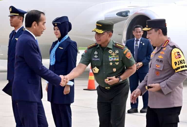 Panglima TNI Sambut Kedatangan Presiden Jokowi Selesai Kunker ke Tiga Negara ASEAN
