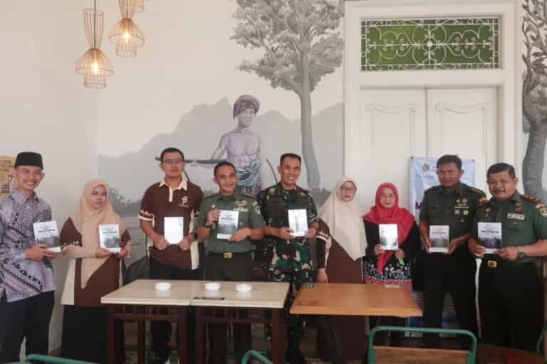 Danrem 051/Wkt Menghadiri Apel Hari Amal Bakti Kementrian Agama ke 78