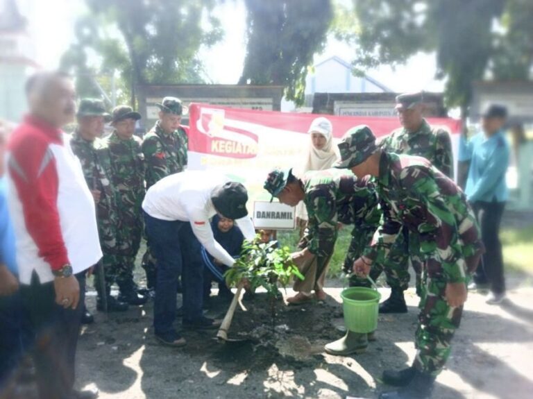 Koramil 01/Jombang Melestarikan Cinta Lingkungan Sejak Dini