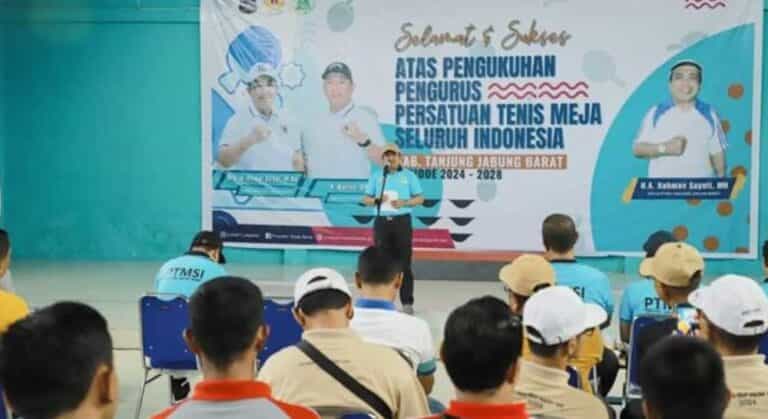 Sebagai dukungan untuk mengembangkan prestasi olahraga, Pemkab Tanjabbar menghibahkan sekitar Rp 2 Miliar kepada KONI Tanjabbar