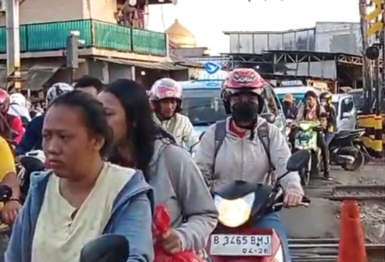 YLBH Pijar Minta Pemprov DKI Segera Atasi Permasalahan Kemacetan di Semanan