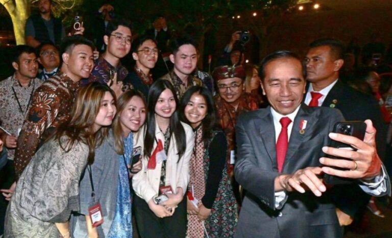 Antusiasme Masyarakat Indonesia Sambut Kedatangan Jokowi di Melbourne