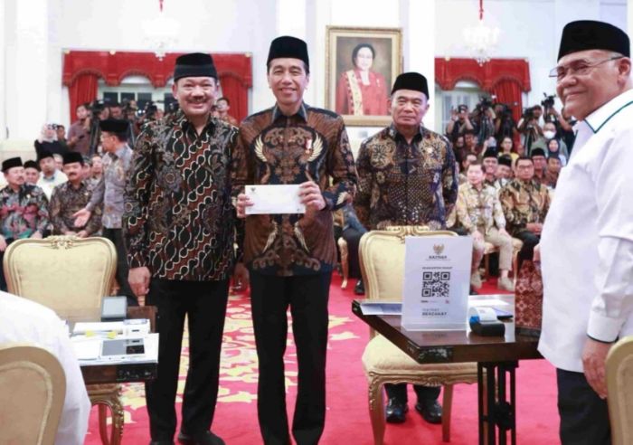 Ketua BAZNAS RI: Presiden Jokowi Bersama Para Pejabat Negara Salurkan Zakat