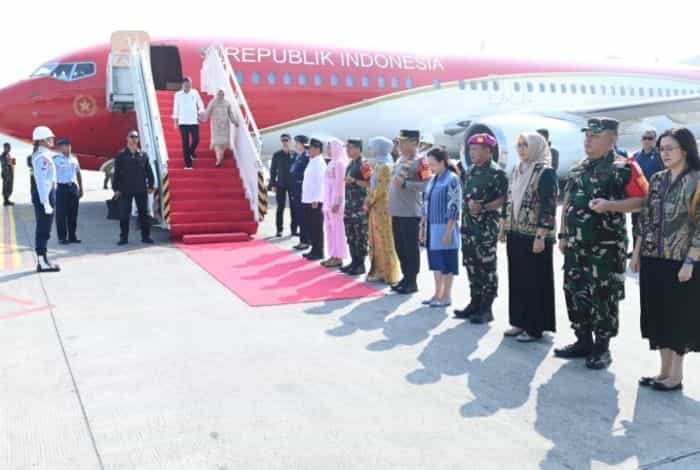 Presiden Jokowi dan Ibu Iriana Tiba di Bandara Internasional Kualanamu Sumut