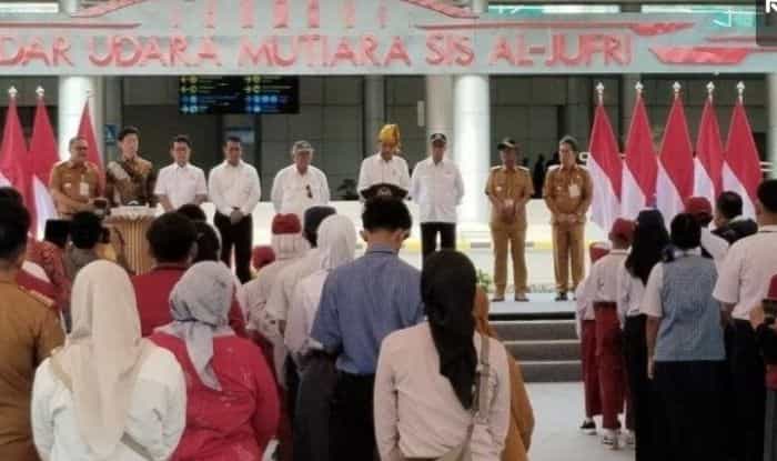 Presiden Jokowi Resmikan Rekonstruksi Bandara Mutiara SIS Al-Jufri dan Tiga Bandara Lainnya