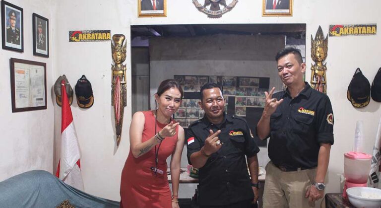 Media online Cakratara.com menggelar syukuran HUT ke-3 Tahun bertempat di Jl. Cendrawasih VII No 4 Cengkareng Barat, Jakarta Barat