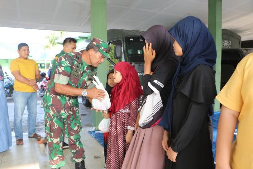 Lestarikan Tradisi Meugang, Kodim 0104/Atim Bagikan Daging Kepada Prajurit dan Masyarakat Sekitar