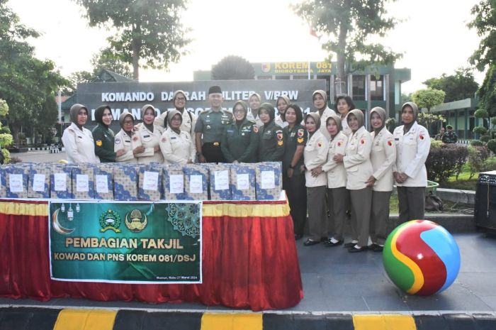 Kolaborasi Kowad dan ASN Korem 081/DSJ di Bulan Ramadan