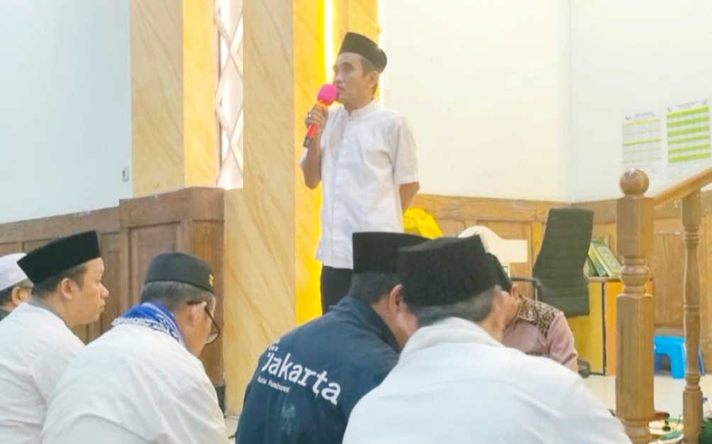 Kelurahan Cengkareng Timur Gandeng LMK dan DMI Gelar Safari Ramadhan di Masjid Jami Nurul Amal 1711940919349 1711940919349