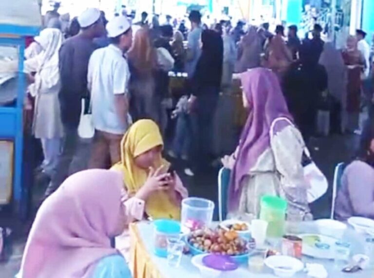 Lebaran Betawi Momentum Silaturahmi Warga Duri Kosambi Jakarta Barat