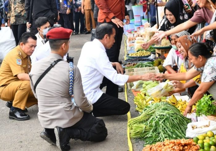 Presiden Jokowi Kunjungi Pasar Bungo, Tekan Pentingnya Revitalisasi Pasar