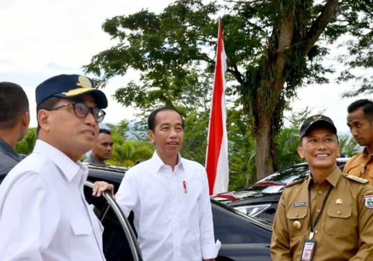 Presiden Jokowi Tinjau Kantor Gubernur, Hari kedua di Sulawesi Barat