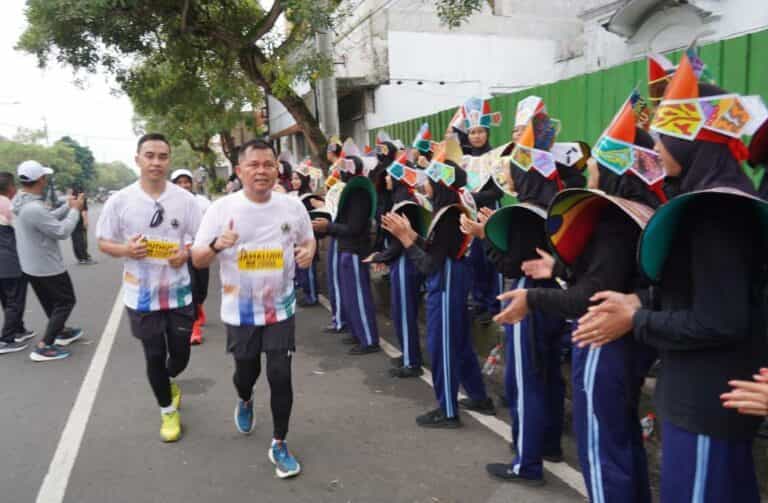 Danrem Wijayakusuma Ikut Meriahkan “Purwokerto Half Marathon 2024” untuk Promosikan Gaya Hidup Aktif dan Sehat