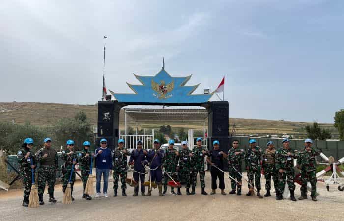 Harkitnas Diperingati Satgas Yonmek TNI Konga XIII-R/UNIFIL Dengan Membantu Masyarakat Melaksanakan Community Work Di Adchit Al Qusayr