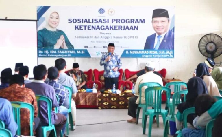Legislator PAN Ajak Generasi Muda Tangerang Cari Info Loker di SIAPKerja Kemnaker