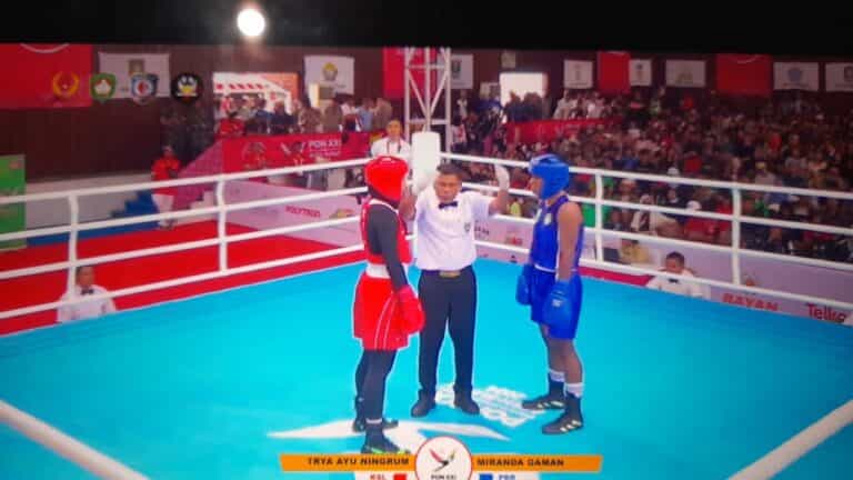 Miranda, Petinju Elite Women Papua Barat  Tundukkan Lawan Asal Kalsel di PON XXI 