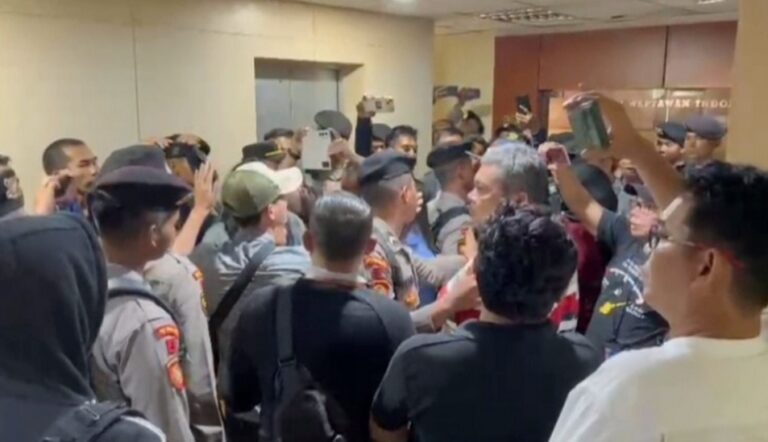 Ricuh Tak Menghalangi, Sikap Tegas Dewan Pers Tuai Apresiasi