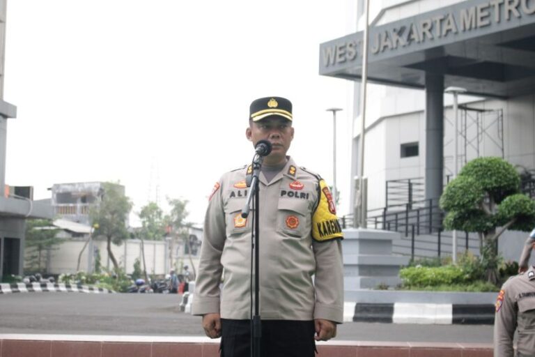 Operasi Mantap Praja Jaya: Polres Metro Jakarta Barat Jamin Kesiapan Personel Jelang Pilkada