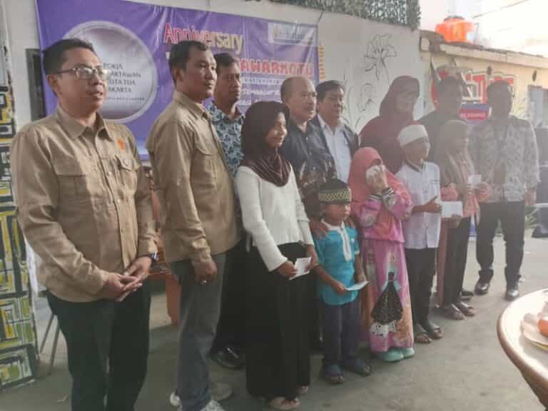 Peringati HUT ke 7 POKJAWARKOTU, Kiprah di Jurnalistik dengan Diskusi dan Santunan Sosia