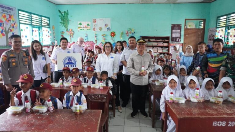 Dukung Program Asta Cita, KCBI Uji Coba Makan Bergizi Gratis di SDN Selajambe 3 Cianjur