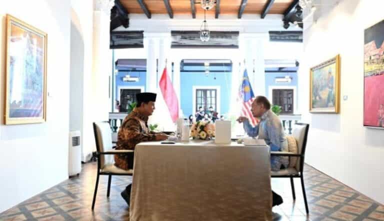 Pertemuan Hangat Presiden Prabowo dan PM Anwar Ibrahim di Rumah Tangsi Malaysia