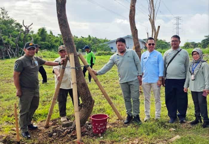 Pemkot Jakbar Tanam 13 Pohon Beragam di Lapangan Mercu Buana