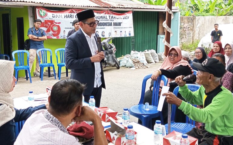 Reses di Semanan, Lukmanul Hakim Terima Keluhan Warga Soal Air Bersih hingga Banjir