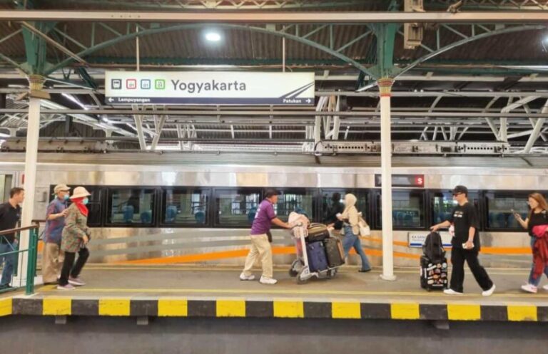 KAI Daop 6 Yogyakarta Buka Pemesanan Tiket KA Tambahan Lebaran 2025