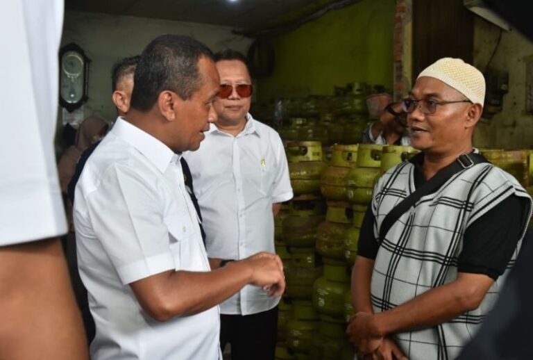 Jalankan Instruksi Presiden, Menteri Bahlil Naikkan 375 Ribu Pengecer Jadi Sub Pangkalan LPG 3 Kg